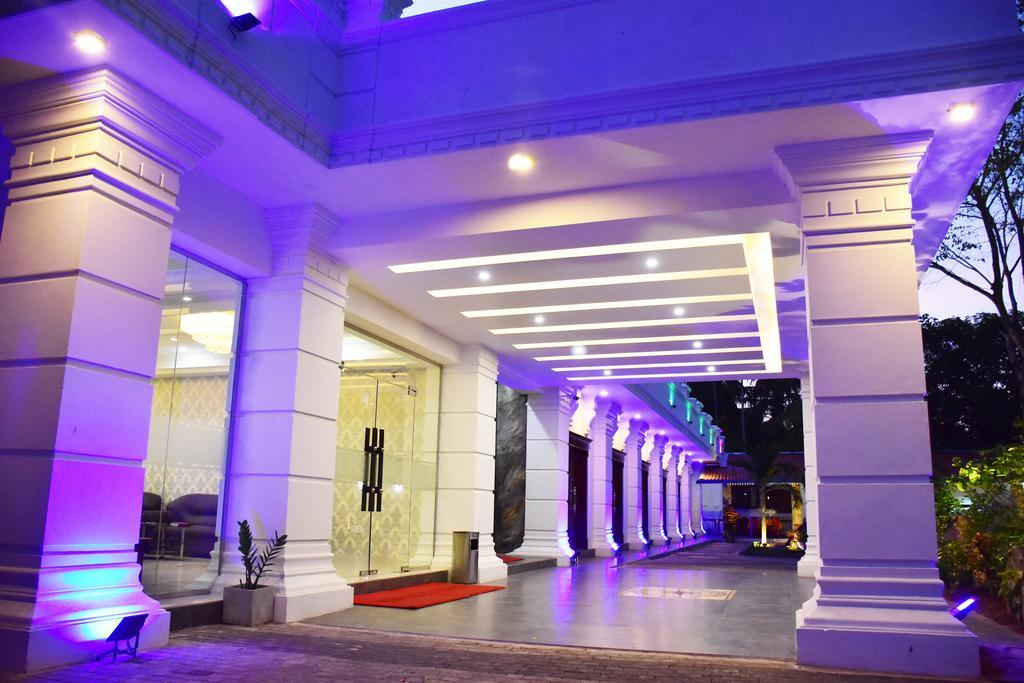 Euro Star Hotel Katunayake Exterior photo