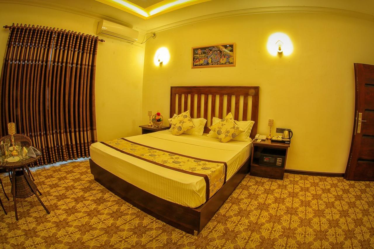 Euro Star Hotel Katunayake Exterior photo