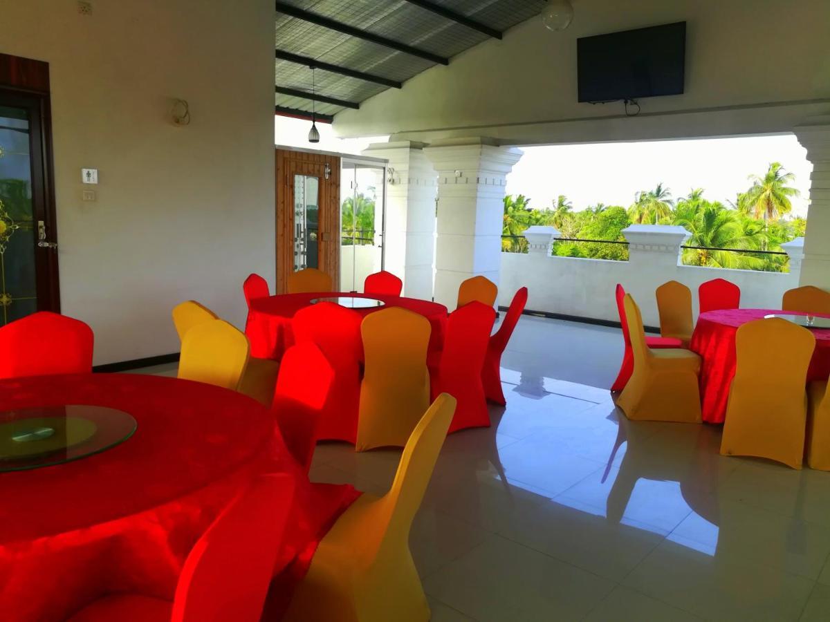 Euro Star Hotel Katunayake Exterior photo